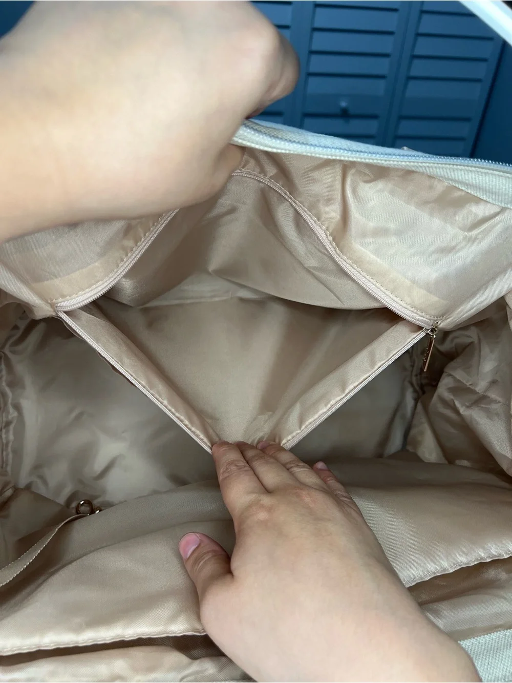 Beis Mini Weekender in Beige
